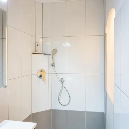 Mien Tied Mittenmang